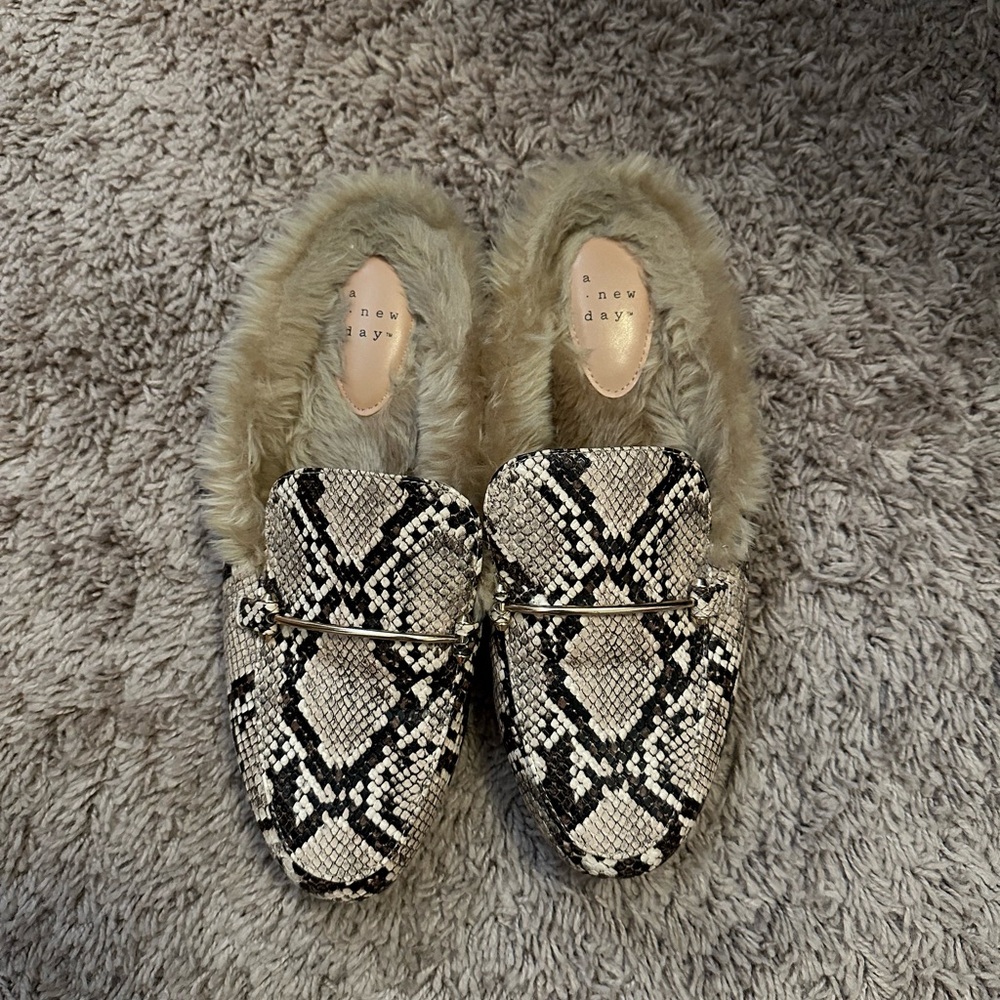 TARGET FUR SNAKE PRINT MULES